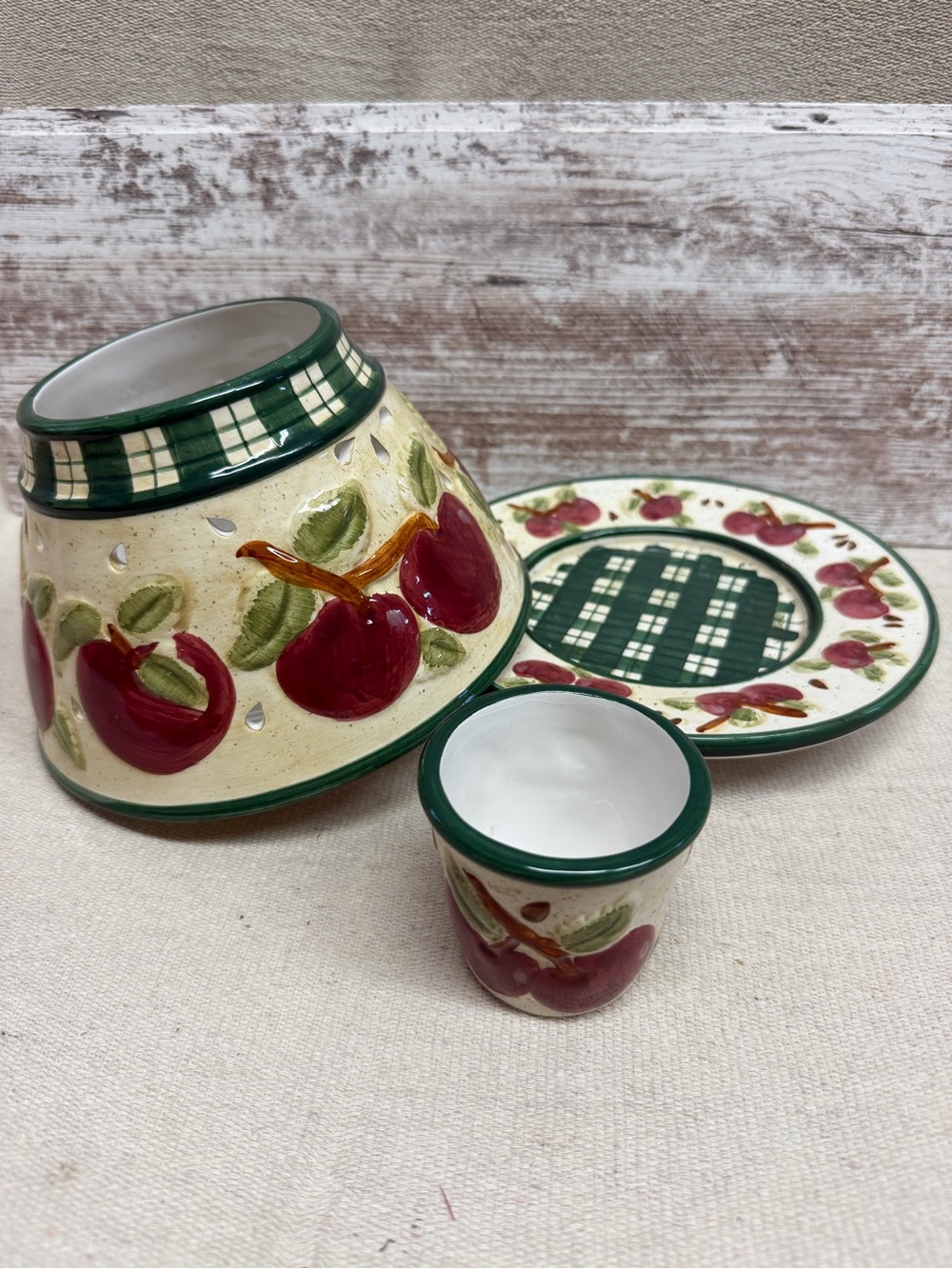 Vintage Waxcessories McIntosh Apple Ceramic Candle Holder Set - Red and Green